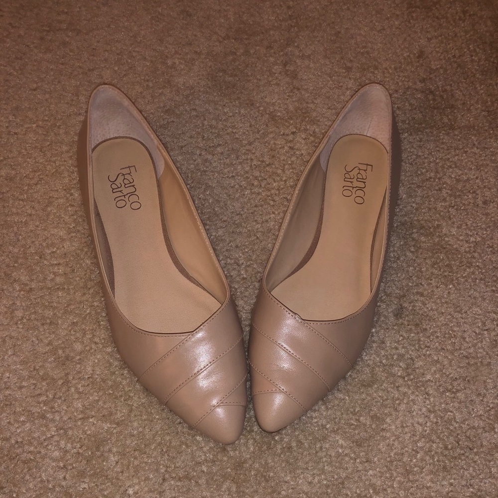 Franco Sarto Tan Flats NWOT